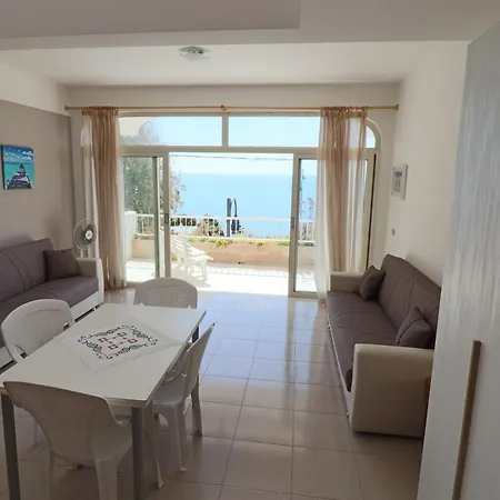 Casa Nisea A Holiday home Santa Cesarea Terme