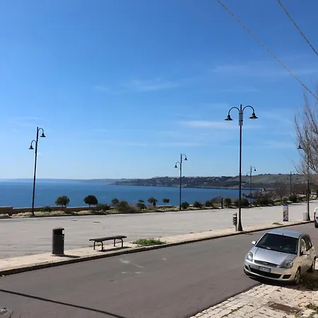 Casa Nisea A بيت للعطل سانتا سيزاريا تيرمي