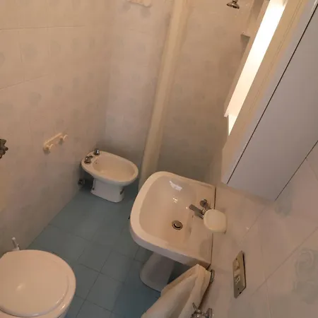 Casa Nisea A سانتا سيزاريا تيرمي